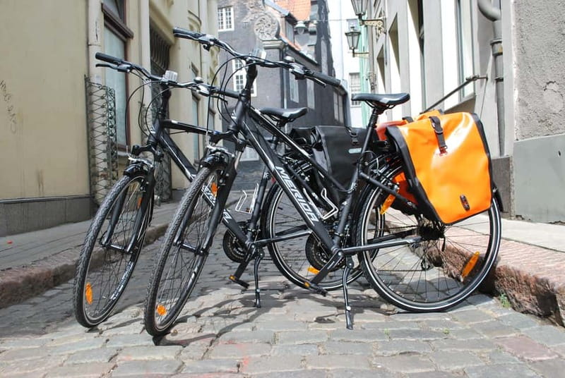 2.5-Hour Riga Cruiser Bike Tour - Key points at a glance