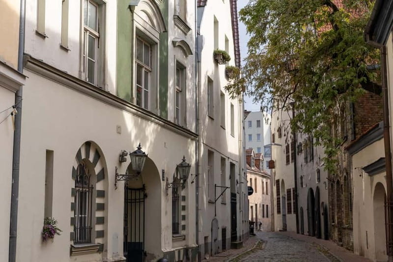 2.5-Hour Riga Cruiser Bike Tour - The guide makes the difference