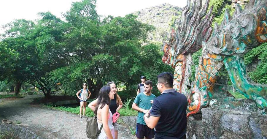 2 day Trang An - Mua cave - Cycling with Bungalow stay - Trang An by sampan, through caves and limestone peaks