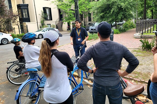 2-Hour Explore Savannah Bike Tour - City Market for food, shops, and evening plans