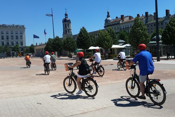 2h - Electric Bike Tour of Lyon with a Local Guide - City Hall and Lyon’s public face