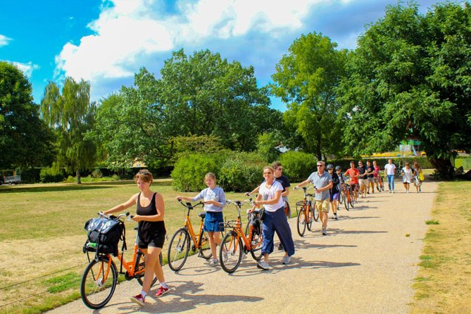 3-hour Copenhagen City Highlights Bike Tour - Copenhagen Cathedral and the royal gardens