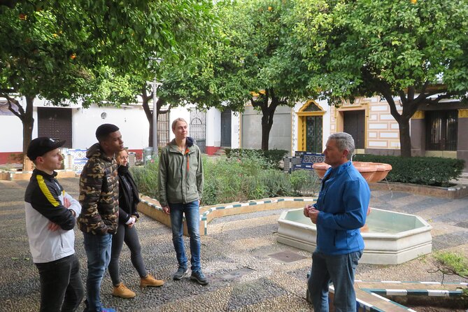 3-hour Guided Bike Tour along the Highlights of Seville - Maria Luisa Park and the value of a short pause