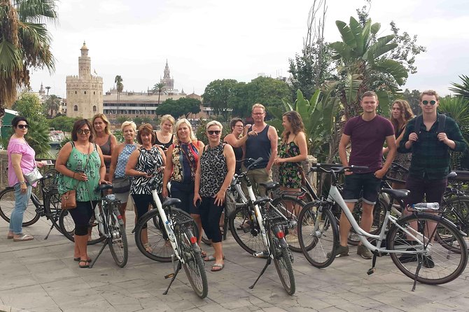 3-hour Guided Bike Tour along the Highlights of Seville - The guides make the difference