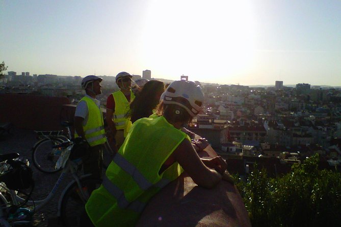 3-Hour Lisbon 7 Hills Electric Bike Tour - Guides who make the route work