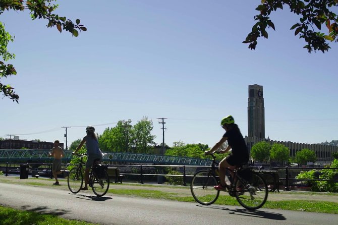 3 Hour Montreal City Bike Tour with Wine or Beer (AM & PM) - The 14-kilometre City Tour