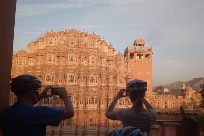 3-Hour Morning Bike Tour of Jaipur - Sargasooli, market lanes, and pakoras