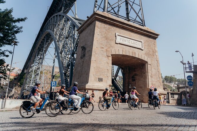 3-Hour Porto Highlights on a Electric Bike Guided Tour - Why an electric bike fits Porto so well