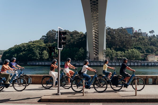 3-Hour Porto Highlights on a Electric Bike Guided Tour - The guides make the difference