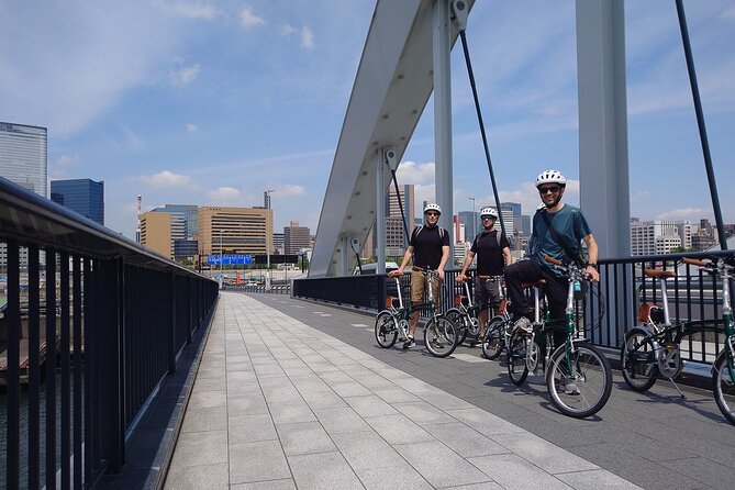 3-Hour Tokyo Private E-Bike Tour Starting from Your Hotel - Meeting Kazuma and getting ready to ride