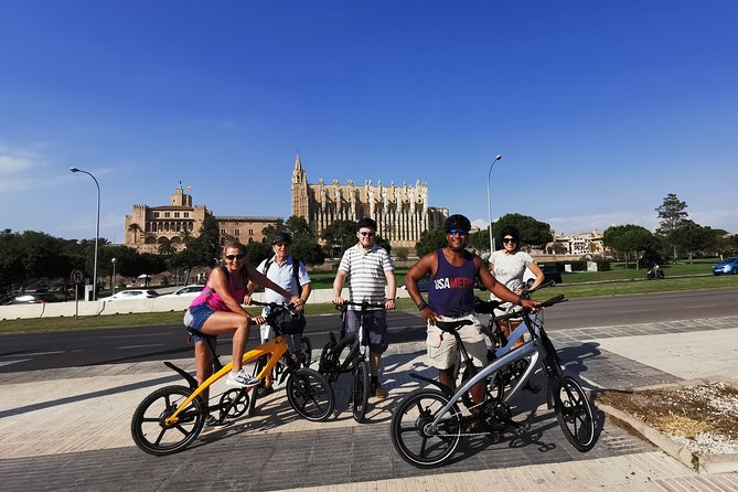 3 Hours E-Bike Tour in Palma - Bikes, comfort, and group size