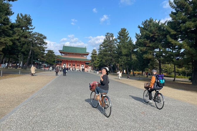 4.5-Hour Kyoto Bike Tour with Lunch and UNESCO Zen Temples - Kennin-ji: Kyoto’s Zen garden in Gion
