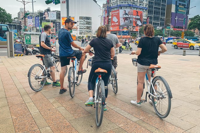 4-Hour Morning Cycling City Tour (incl. breakfast) - Why a bicycle is a smart first look at Taipei