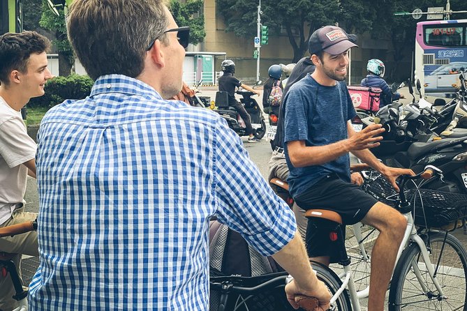 4-Hour Morning Cycling City Tour (incl. breakfast) - Longshan Temple brings the route back to faith
