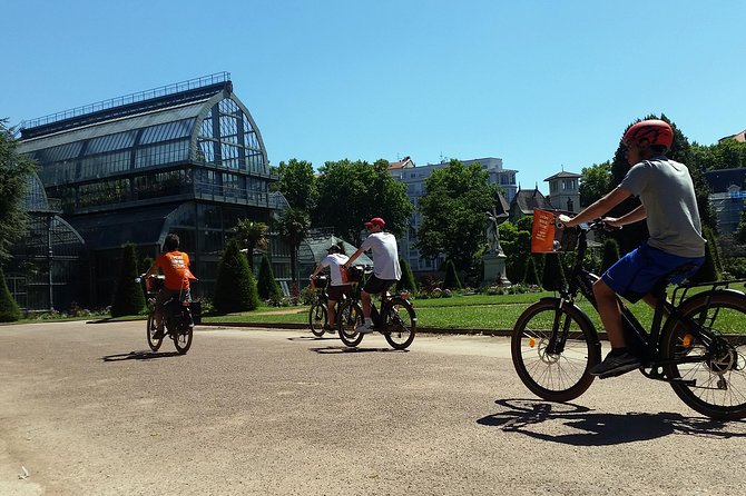 4h Complete Lyon Experience: E-Bike, Food Tasting & Old Town Walk - Croix-Rousse and Fourvière add the best views