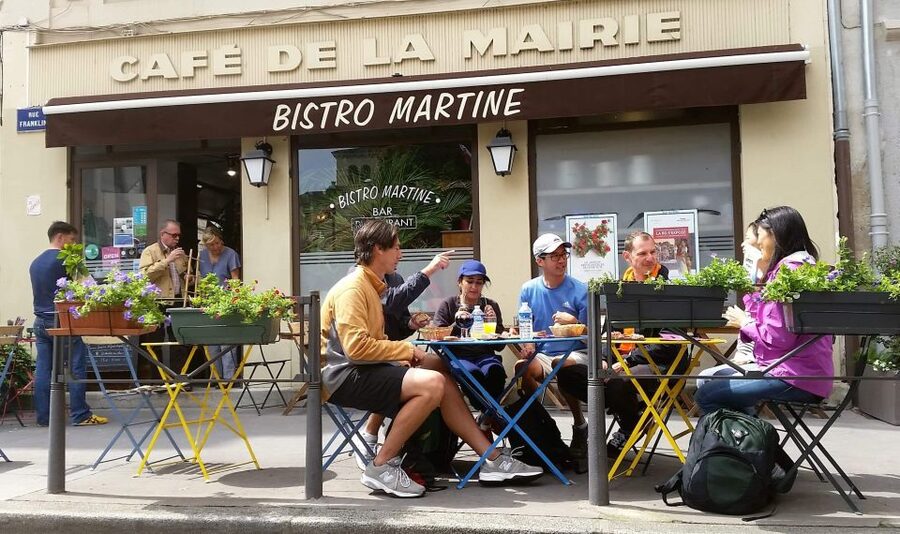 4h Complete Lyon Experience - E-Bike, Tasting & Walk - The guides shape the experience