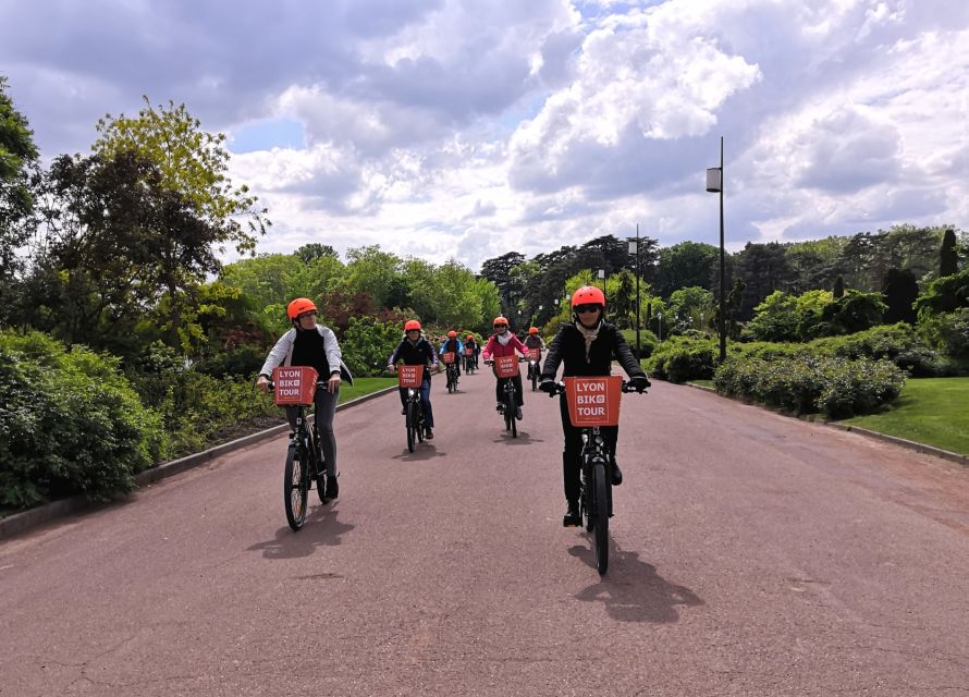 4h Complete Lyon Experience - E-Bike, Tasting & Walk - The two-hour e-bike ride gives you Lyon at street level