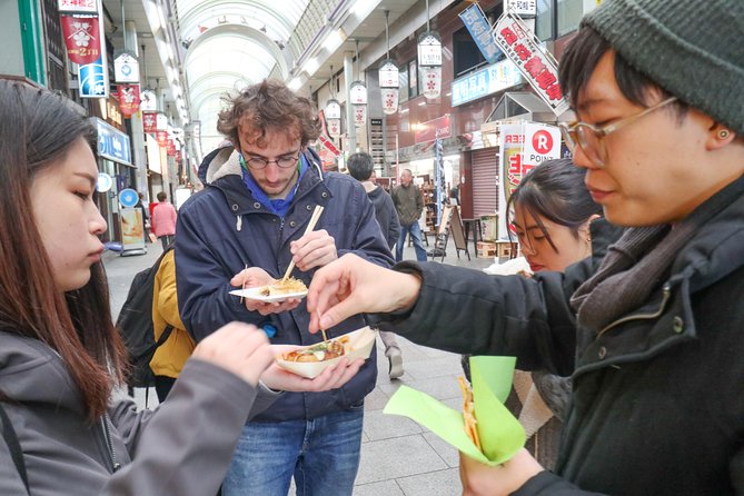 5-Hour Osaka Bike Tour to the Neighborhood of Osaka Castle - Summer weather and what to carry
