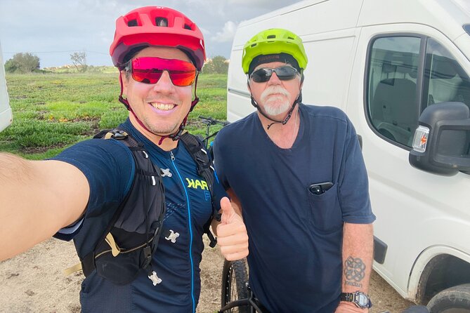 Algarve: Lagos Sightseeing guided Tour with e-bikes - Old Castle and Bandeira Fort: Lagos in a short lesson