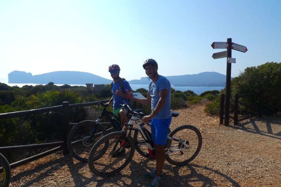 Alghero: Small Beaches E-Bike Tour with Aperitivo - Why an e-bike is a smart way to see Porto Conte