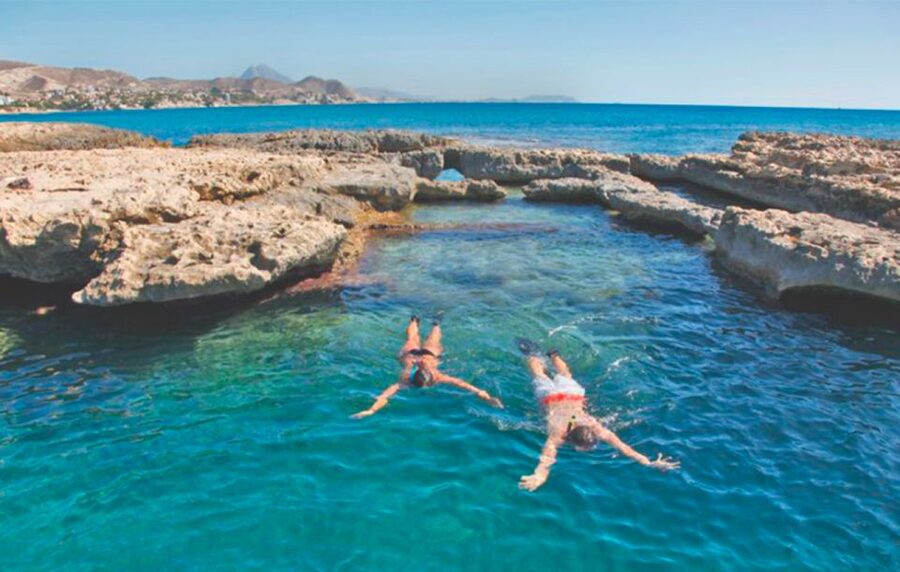 Alicante : E-Bike Coast Tour, Roman Fish Farm and Snorkeling - How the guides shape the experience