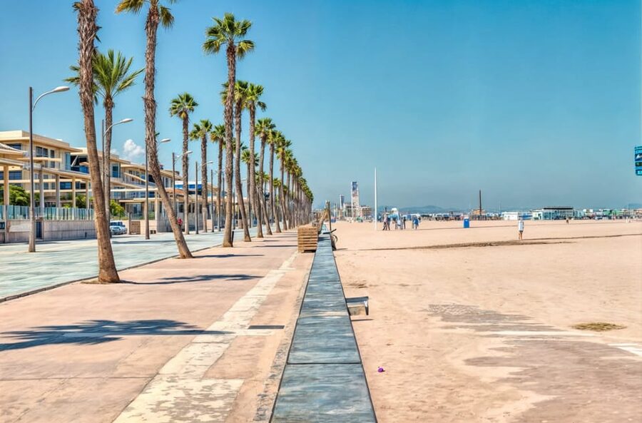 Alicante: Spot the Mediterranean by E-bike - Who will enjoy this Alicante outing