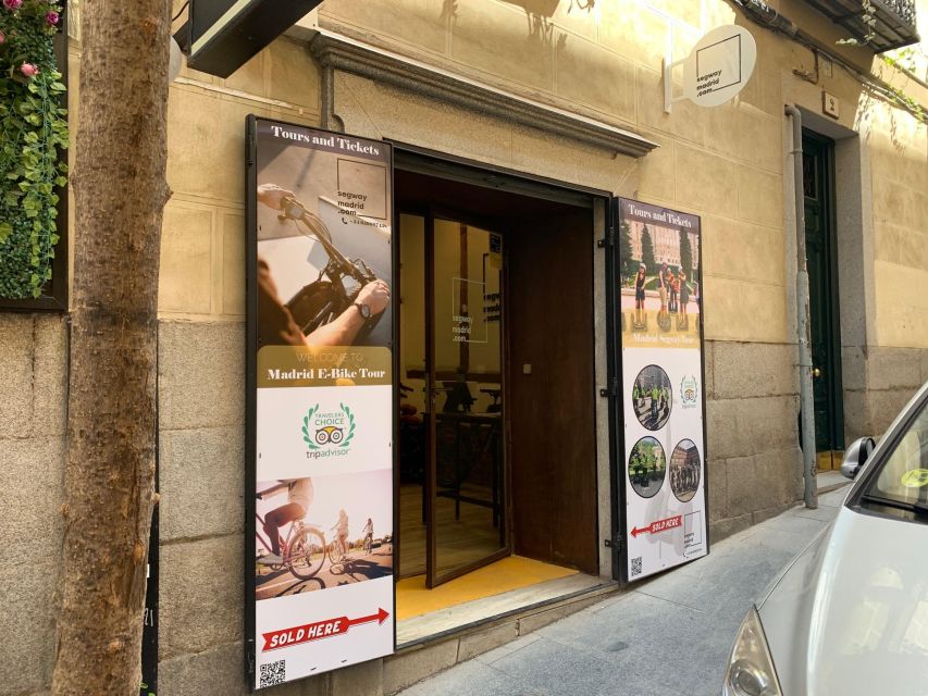All Madrid: Private Electric Bike Tour around the city - The Prado and the old church route