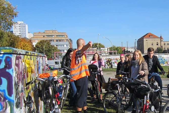 Alternative Berlin Bike Tour - Off the Beaten Tracks in Small Groups - Görlitzer Park and the final stretch