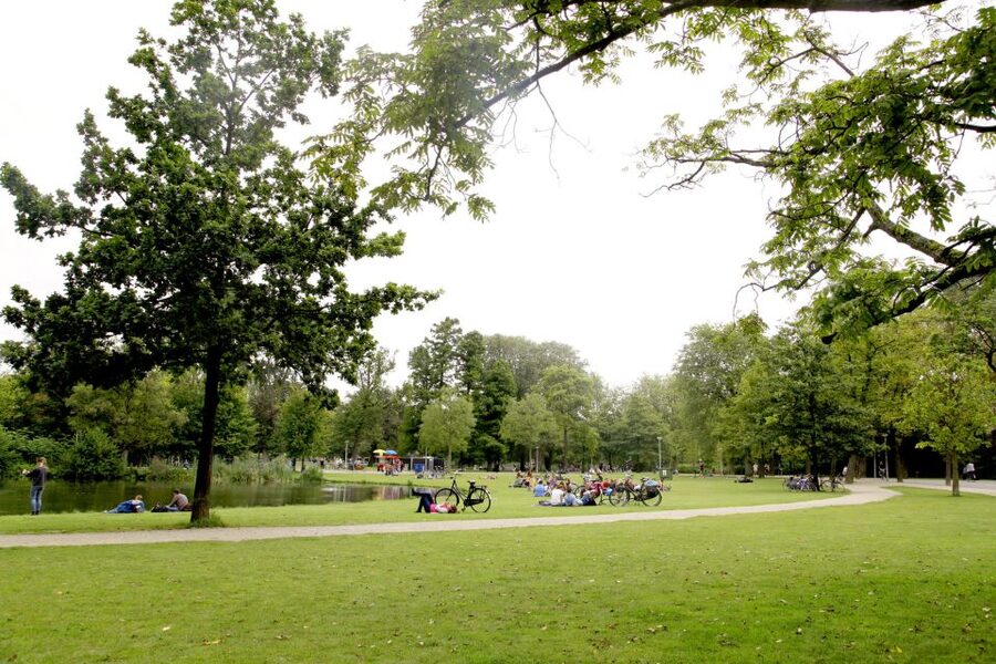 Amsterdam: 3h E-Bike Tour with break - Jordaan: canals, old streets, and local stories
