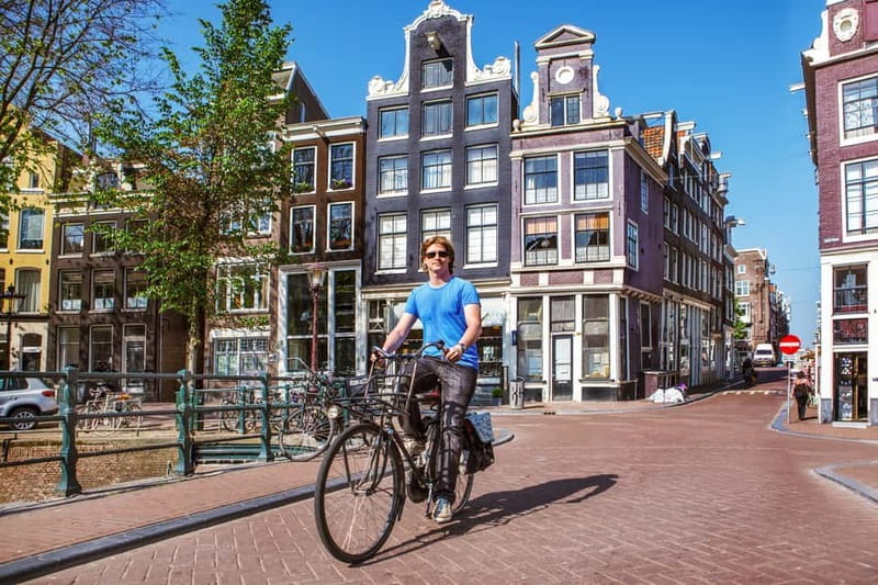 Amsterdam:: Bike Rental with Free Self-Guided Tour - Key points to know before you ride