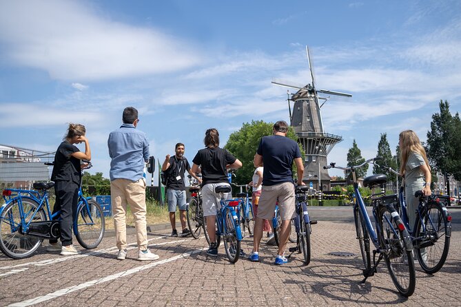 Amsterdam Countryside Bike Tour - The Schellingwoude locks and the Dutch fight with water