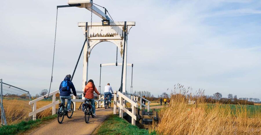 Amsterdam: Dutch Countryside E-Bike with Cheese & Clogs - Why the e-bike makes this route approachable