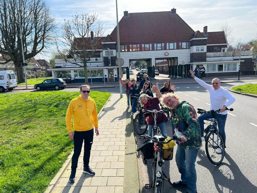 Amsterdam: Dutch Countryside E-Bike with Cheese & Clogs - D’Admiraal windmill, a close look at a Dutch symbol