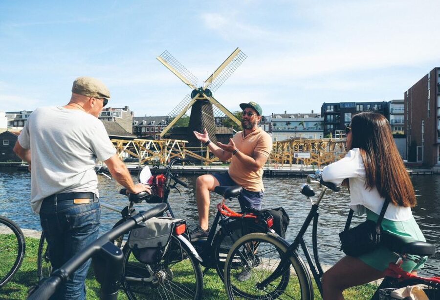 Amsterdam: Explore the City Highlights by Bike - Why a bike is the right way to meet Amsterdam