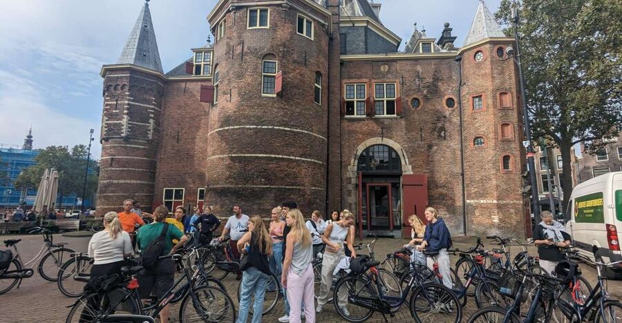 Amsterdam: Explore the City Highlights by Bike - Starting near Centraal Station and Oosterdokseiland