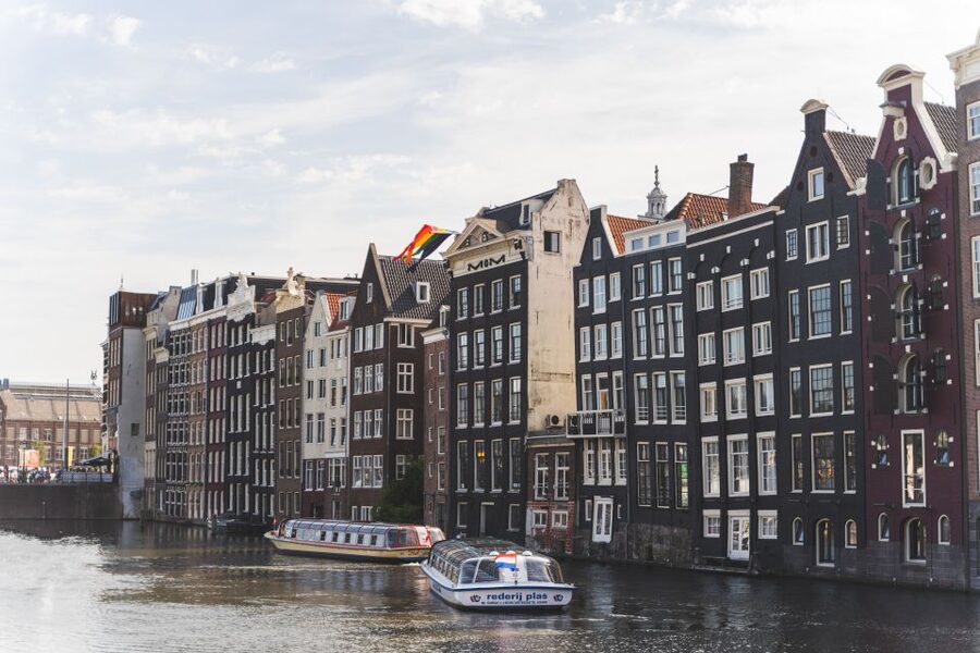 Amsterdam full day tour: Walking, Biking & Cruising - Ride through Amsterdam for 2.5 hours