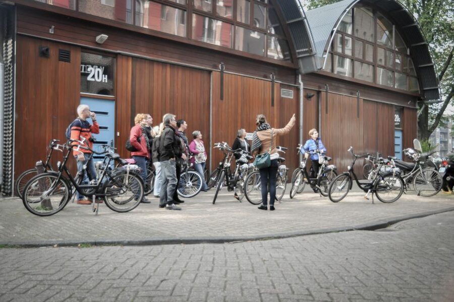Amsterdam: Guided City Bike Tour in French - Magere Brug and the Amstel