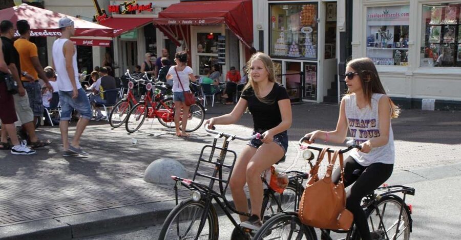 Amsterdam: Guided Sightseeing Bike Tour - Why a bicycle is the right way to see Amsterdam