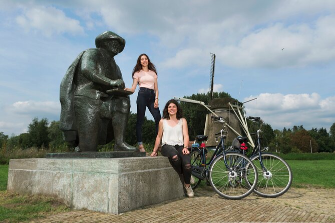 Amsterdam Highlights Bike Tour - Guided in EN/ES/DE/NL - Vondelpark, a calmer stretch of the ride