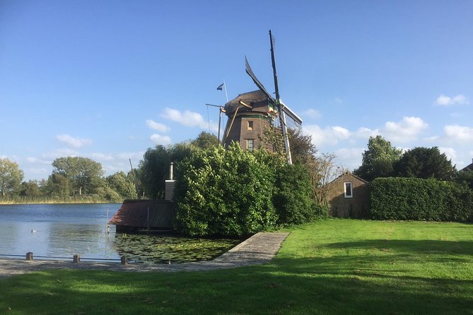 Amsterdam Landscape Windmill Private Bike Tour - Muiderslot Castle from the outside