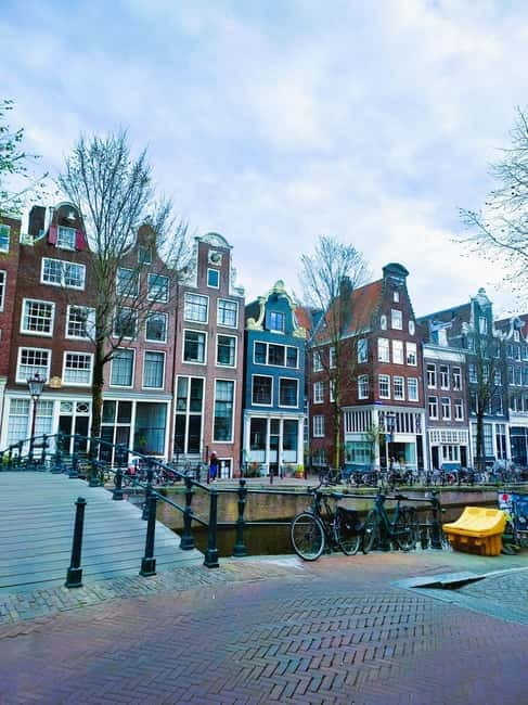 Amsterdam: Off the Beaten Path Bike Tour in French - Who will enjoy this French bike tour?