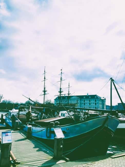 Amsterdam: Off the Beaten Path Bike Tour in French - What Samy adds beyond the route