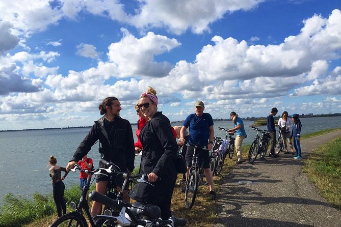 Amsterdam's Countryside Half-Day Bike Tour in Small Group - Krijtmolen d’Admiraal, a proper windmill finish