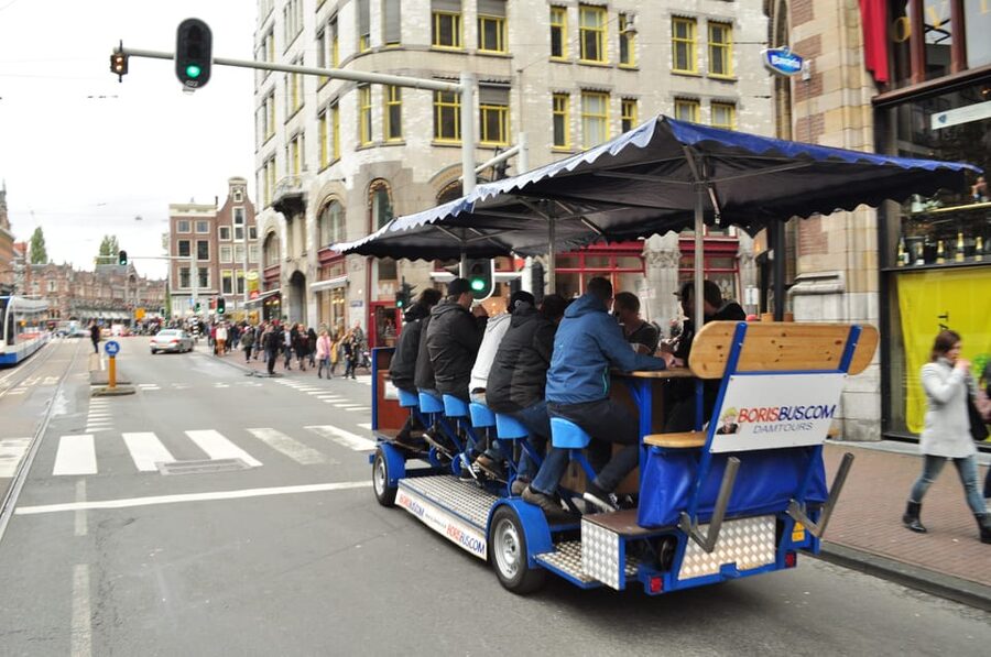 Amsterdam: The Original BUBBLES & BIKE Private Prosecco Tour - How the private format changes the experience