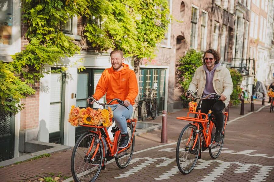 Amsterdam: Top Highlights Guided Bike Tour - Key points to know before you pedal off