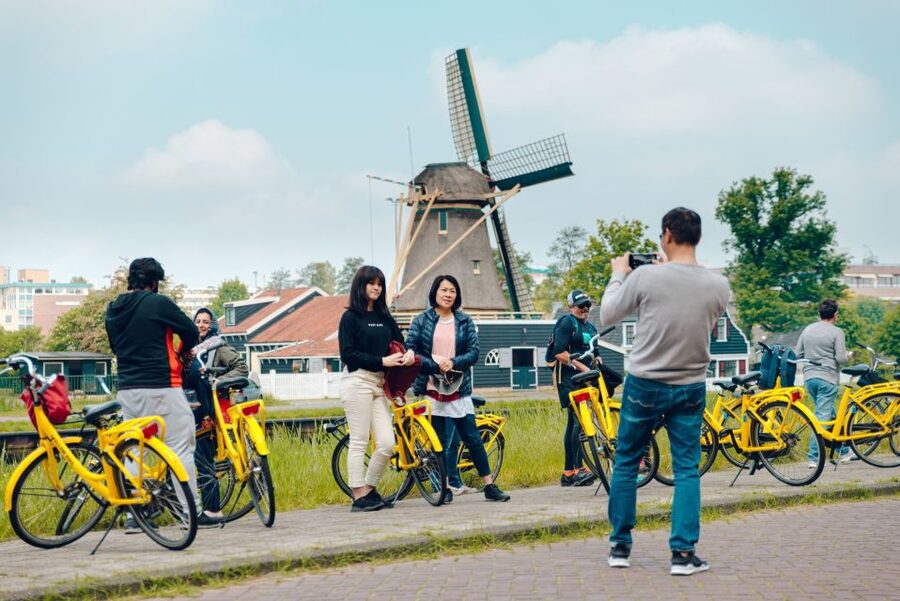 Amsterdam: Waterland District Countryside Villages Bike Tour - Leaving Amsterdam behind by ferry and bicycle