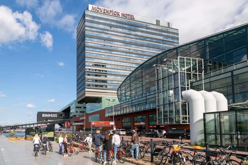 Amsterdam: Windmill, Cheese, and Countryside E-Bike Tour - Monnickendam and the fishing-town feel