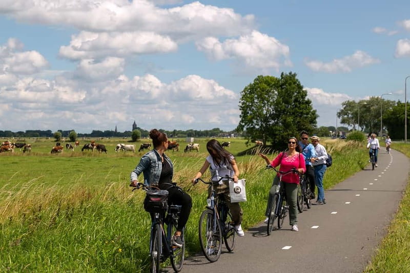 Amsterdam: Windmill, Cheese, and Countryside E-Bike Tour - Getting started with the e-bike