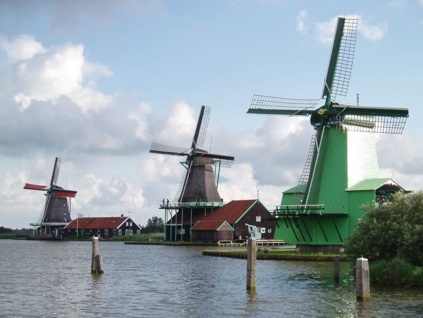 Amsterdam: Zaanse Schans Windmills Bike Tour with Guide - From Amsterdam Centraal to Koog aan de Zaan