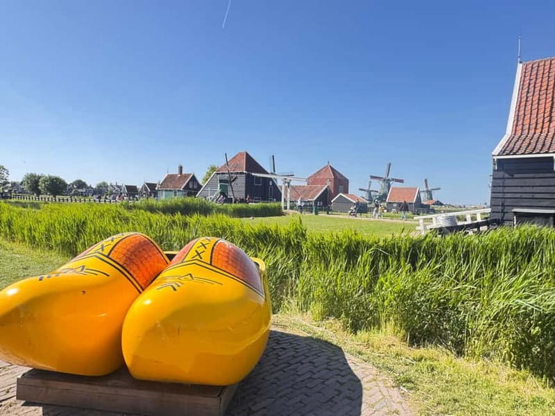 Amsterdam: Zaanse Schans Windmills & Zaandam E-Bike Tour - Zaanse Schans and its working windmills